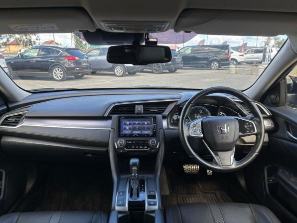 Honda Civic X с пробегом 2018 года, цена 1 815 000 рублей, 98900 км, седан, Автокод Объявления