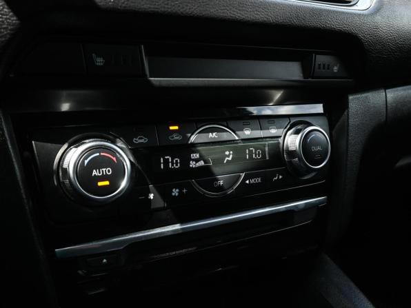 Mazda 6 III (GJ) Рестайлинг с пробегом 2016 года, цена 1 690 000 рублей, 180329 км, седан, Автокод Объявления