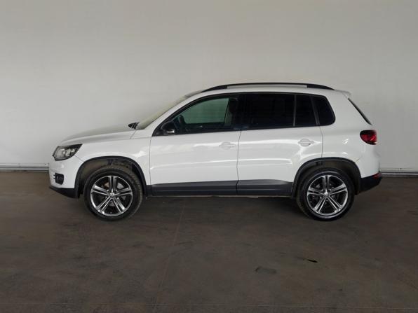 Volkswagen Tiguan I Рестайлинг с пробегом 2016 года, цена 1 693 000 рублей, 137518 км, внедорожник, Автокод Объявления