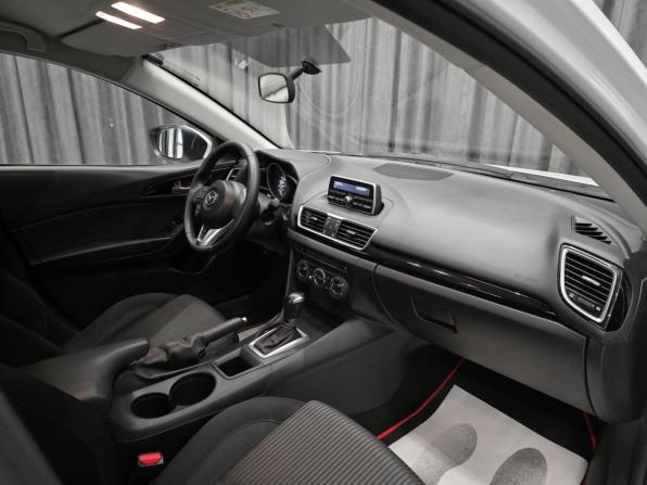Mazda 3 III (BM) с пробегом 2013 года, цена 1 275 000 рублей, 64000 км, седан, Автокод Объявления