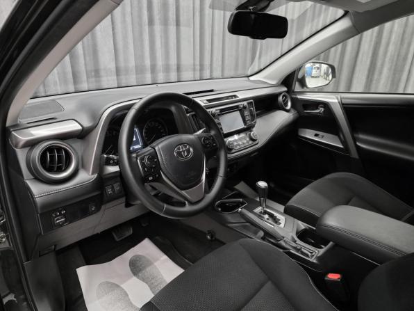 Toyota RAV4 IV (XA40) Рестайлинг с пробегом 2015 года, цена 2 240 000 рублей, 52000 км, внедорожник, Автокод Объявления