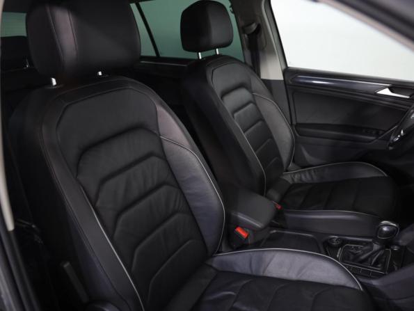 Volkswagen Tiguan II с пробегом 2019 года, цена 2 159 000 рублей, 184352 км, внедорожник, Автокод Объявления