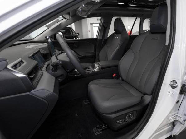Toyota RAV4 VI (XA60) с пробегом 2026 года, цена 4 000 000 рублей, 50 км, внедорожник, Автокод Объявления