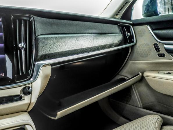Volvo V90 Cross Country I с пробегом 2017 года, цена 2 580 000 рублей, 181249 км, универсал, Автокод Объявления