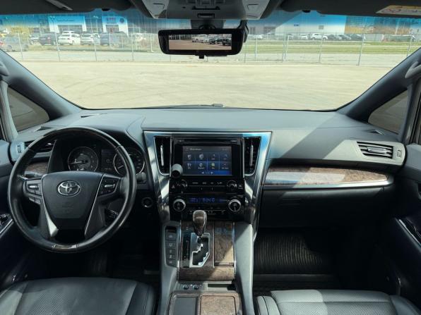 Toyota Alphard III Рестайлинг с пробегом 2018 года, цена 4 500 000 рублей, 148175 км, минивэн, Автокод Объявления
