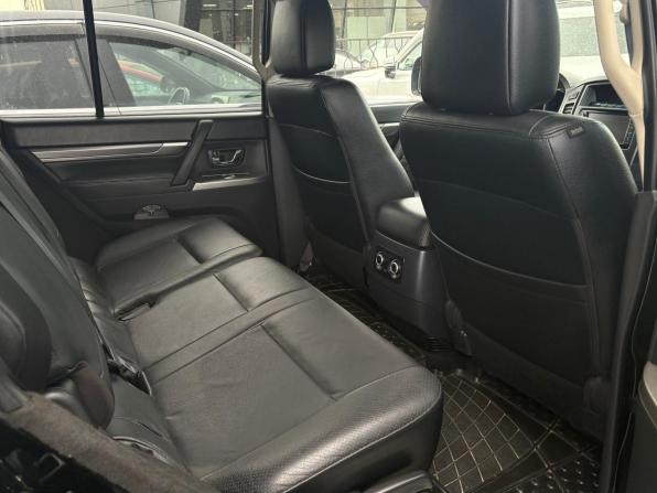Mitsubishi Pajero IV Рестайлинг 1 с пробегом 2013 года, цена 2 275 000 рублей, 148152 км, внедорожник, Автокод Объявления