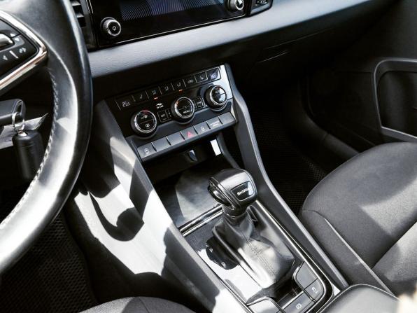Skoda Karoq I с пробегом 2021 года, цена 2 299 000 рублей, 123766 км, внедорожник, Автокод Объявления