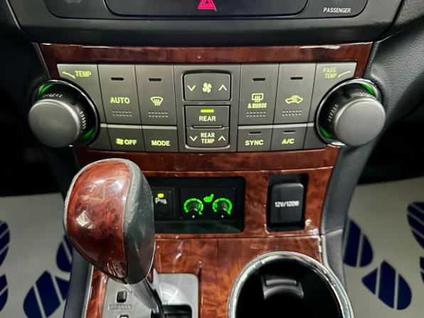 Toyota Highlander II (XU40) Рестайлинг с пробегом 2012 года, цена 2 099 000 рублей, 208157 км, внедорожник, Автокод Объявления