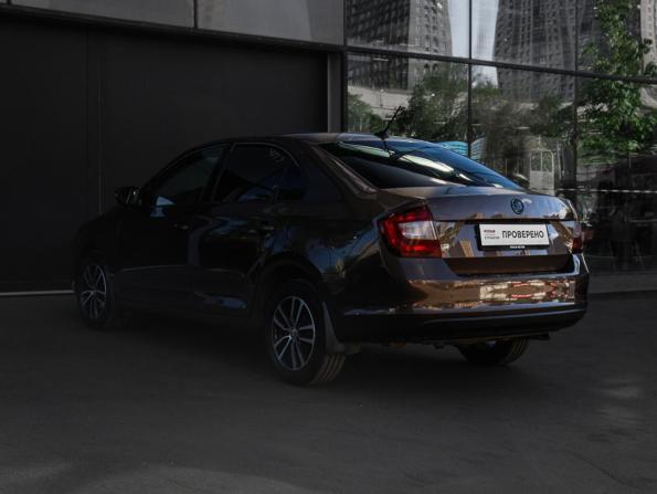 Skoda Rapid I Рестайлинг с пробегом 2017 года, цена 990 000 рублей, 187586 км, лифтбек, Автокод Объявления