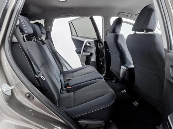 Toyota RAV4 IV (XA40) Рестайлинг с пробегом 2017 года, цена 2 469 000 рублей, 123002 км, внедорожник, Автокод Объявления