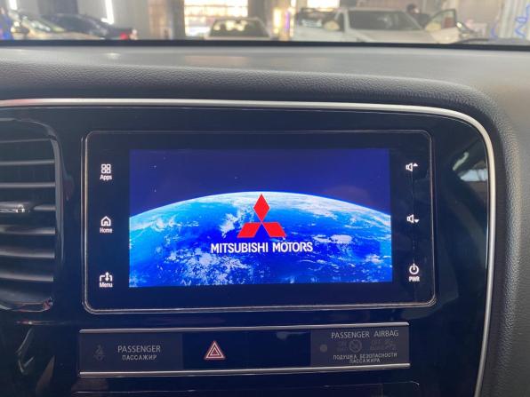 Mitsubishi Outlander III Рестайлинг 3 с пробегом 2019 года, цена 2 660 000 рублей, 68068 км, внедорожник, Автокод Объявления