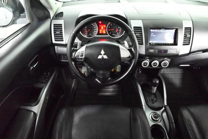 Mitsubishi Outlander II с пробегом 2006 года, цена 950 000 рублей, 285055 км, внедорожник, Автокод Объявления