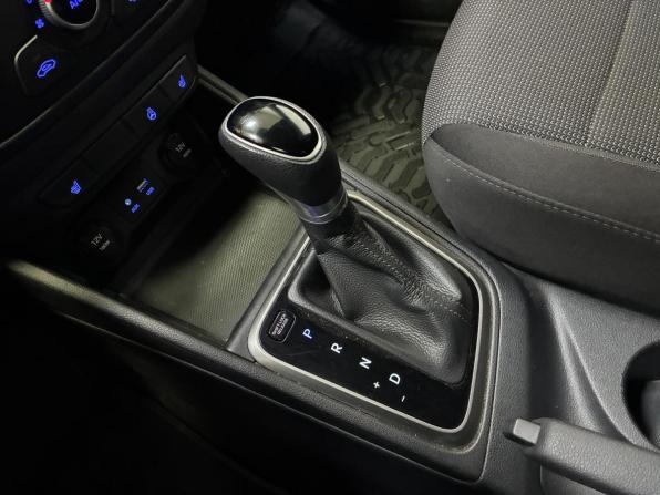 Hyundai Solaris II с пробегом 2018 года, цена 1 350 000 рублей, 102000 км, седан, Автокод Объявления