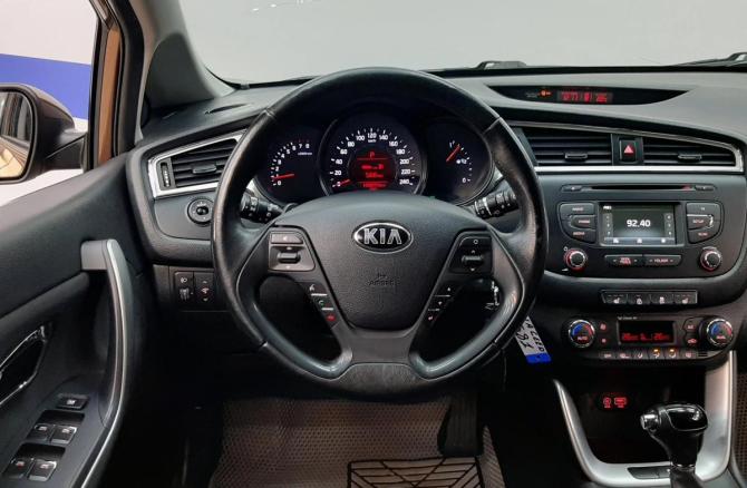 Kia Ceed II Рестайлинг с пробегом 2017 года, цена 1 039 000 рублей, 188915 км, хэтчбек, Автокод Объявления