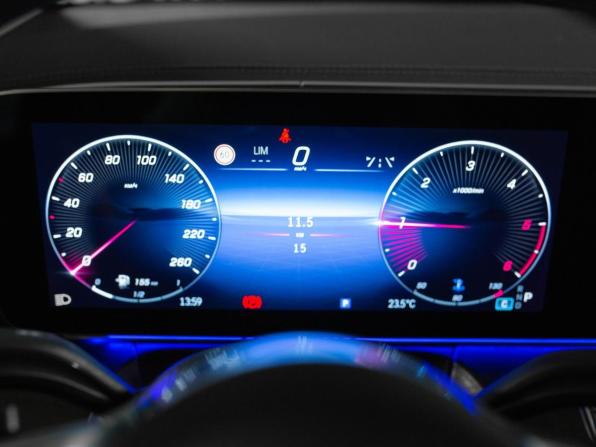 Новый Mercedes-Benz V-Класс III (W447) Рестайлинг 2 2026 года, цена 16 100 000 рублей, минивэн, Автокод Объявления
