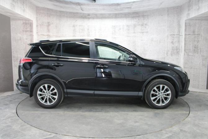 Toyota RAV4 IV (XA40) Рестайлинг с пробегом 2019 года, цена 2 725 000 рублей, 158726 км, внедорожник, Автокод Объявления