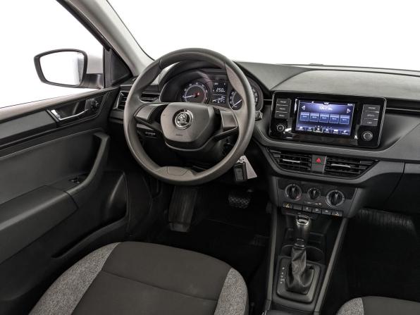 Skoda Rapid II с пробегом 2021 года, цена 1 360 000 рублей, 118485 км, лифтбек, Автокод Объявления