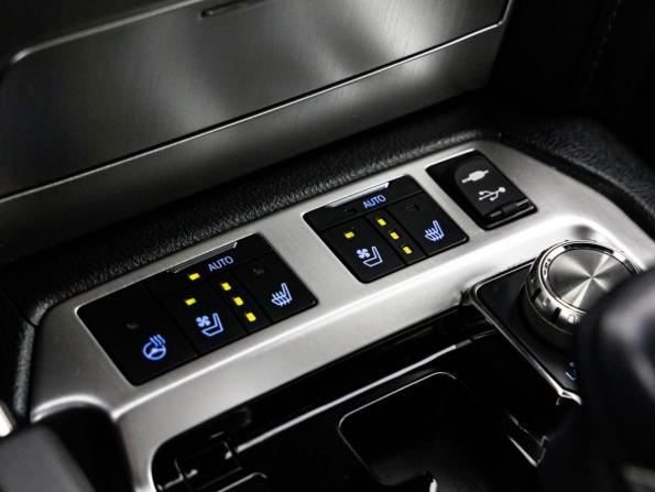 Toyota Land Cruiser 200 Series Рестайлинг 2 с пробегом 2020 года, цена 7 199 000 рублей, 164334 км, внедорожник, Автокод Объявления