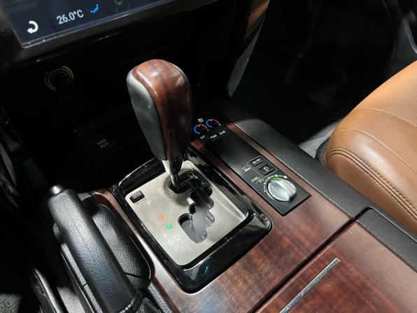Toyota Land Cruiser 200 Series Рестайлинг 1 с пробегом 2014 года, цена 3 999 000 рублей, 219095 км, внедорожник, Автокод Объявления