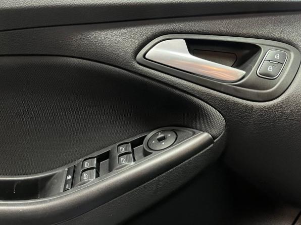 Ford Focus III Рестайлинг с пробегом 2019 года, цена 1 320 000 рублей, 58549 км, хэтчбек, Автокод Объявления