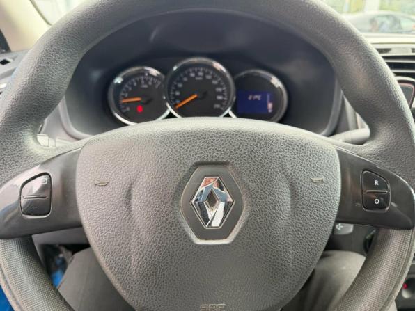 Renault Logan II с пробегом 2017 года, цена 829 000 рублей, 75398 км, седан, Автокод Объявления