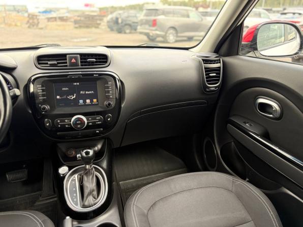 Kia Soul II Рестайлинг с пробегом 2018 года, цена 1 625 000 рублей, 111789 км, хэтчбек, Автокод Объявления