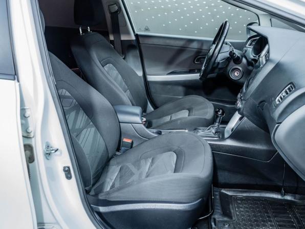 Kia Ceed II Рестайлинг с пробегом 2016 года, цена 1 260 000 рублей, 104679 км, хэтчбек, Автокод Объявления