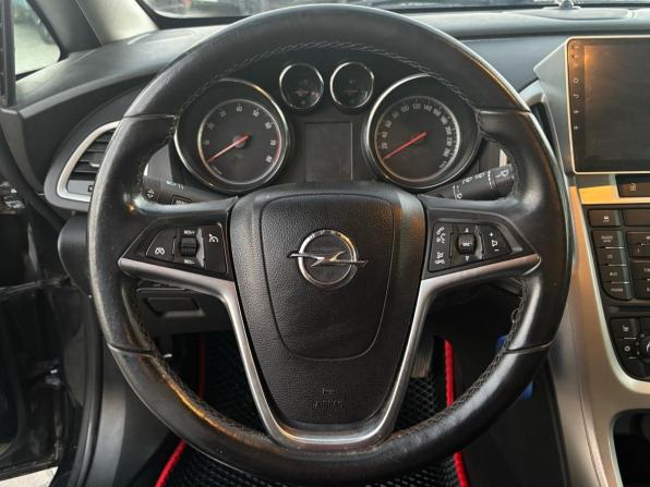 Opel Astra J с пробегом 2012 года, цена 725 000 рублей, 199275 км, хэтчбек, Автокод Объявления