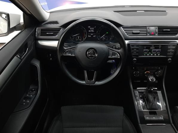 Skoda Superb III с пробегом 2016 года, цена 1 439 000 рублей, 211822 км, лифтбек, Автокод Объявления