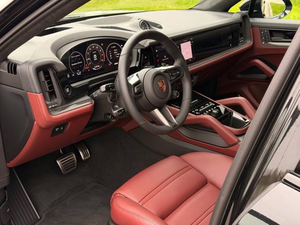 Porsche Cayenne III Рестайлинг с пробегом 2026 года, цена 25 700 000 рублей, 23 км, внедорожник, Автокод Объявления