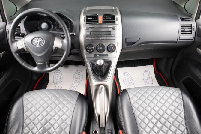 Toyota Auris I с пробегом 2007 года, цена 599 000 рублей, 292240 км, хэтчбек, Автокод Объявления