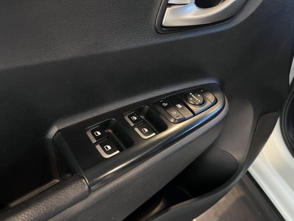 Kia Rio IV с пробегом 2020 года, цена 1 770 000 рублей, 67654 км, хэтчбек, Автокод Объявления