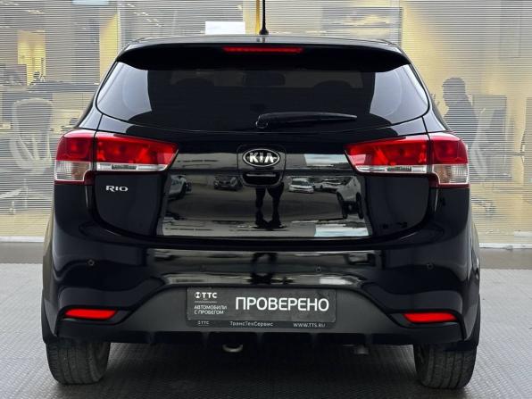 Kia Rio III Рестайлинг с пробегом 2016 года, цена 1 365 000 рублей, 41900 км, хэтчбек, Автокод Объявления