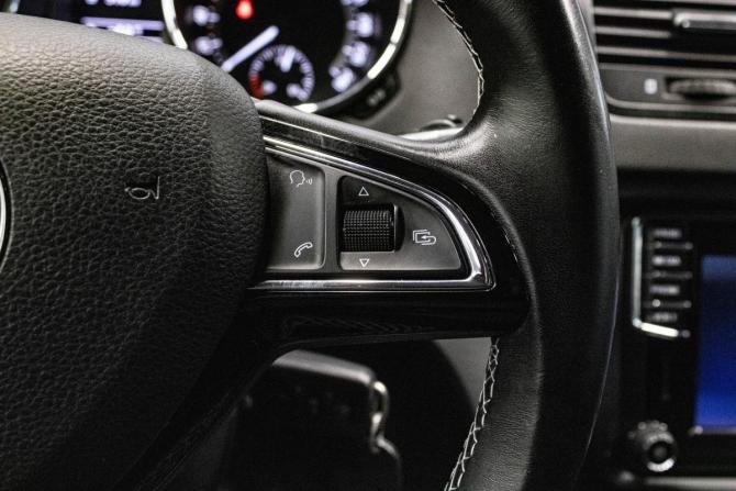 Skoda Yeti I Рестайлинг с пробегом 2016 года, цена 1 449 000 рублей, 157128 км, внедорожник, Автокод Объявления