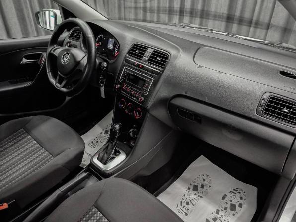 Volkswagen Polo V Рестайлинг с пробегом 2019 года, цена 850 000 рублей, 58000 км, седан, Автокод Объявления