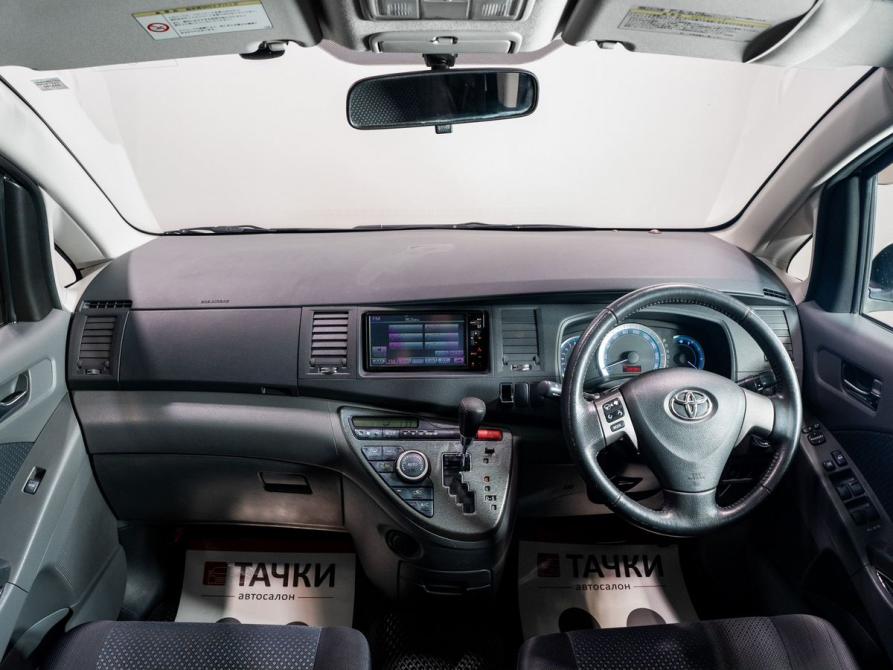 Toyota ISis I Рестайлинг Чита  - изображение 8