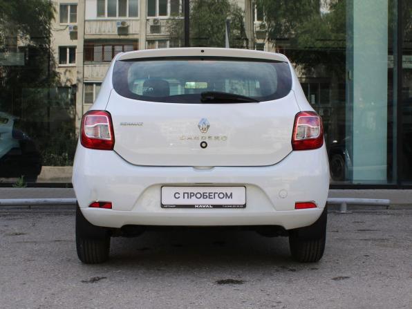 Renault Sandero II с пробегом 2015 года, цена 685 000 рублей, 120958 км, хэтчбек, Автокод Объявления