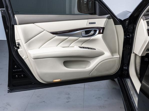 Infiniti Q70 I с пробегом 2014 года, цена 2 099 000 рублей, 176342 км, седан, Автокод Объявления