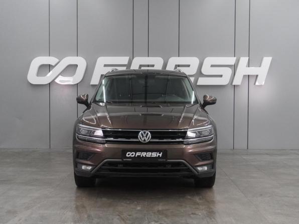 Volkswagen Tiguan II с пробегом 2018 года, цена 2 484 000 рублей, 160006 км, внедорожник, Автокод Объявления