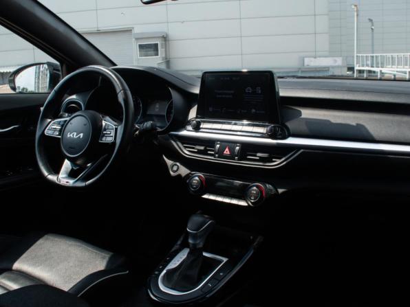 Kia Cerato IV Рестайлинг с пробегом 2022 года, цена 2 580 000 рублей, 64764 км, седан, Автокод Объявления