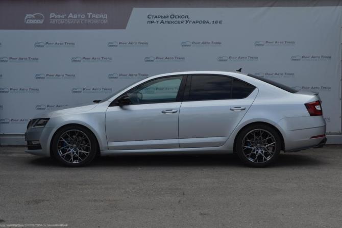 Skoda Octavia III (A7) Рестайлинг с пробегом 2019 года, цена 2 400 000 рублей, 111130 км, лифтбек, Автокод Объявления