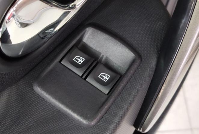 Renault Sandero II Рестайлинг с пробегом 2020 года, цена 1 470 000 рублей, 26966 км, хэтчбек, Автокод Объявления