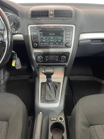 Skoda Octavia II (A5) Рестайлинг с пробегом 2010 года, цена 720 000 рублей, 52031 км, лифтбек, Автокод Объявления