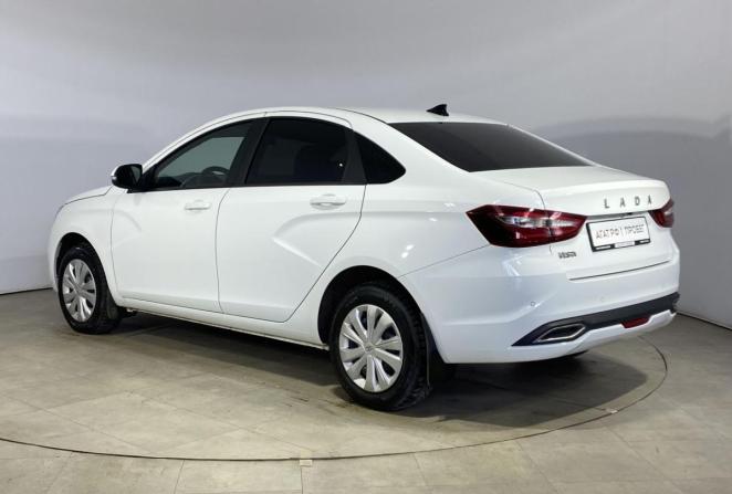 Lada (ВАЗ) Vesta I Рестайлинг (NG) с пробегом 2024 года, цена 1 290 000 рублей, 32801 км, седан, Автокод Объявления