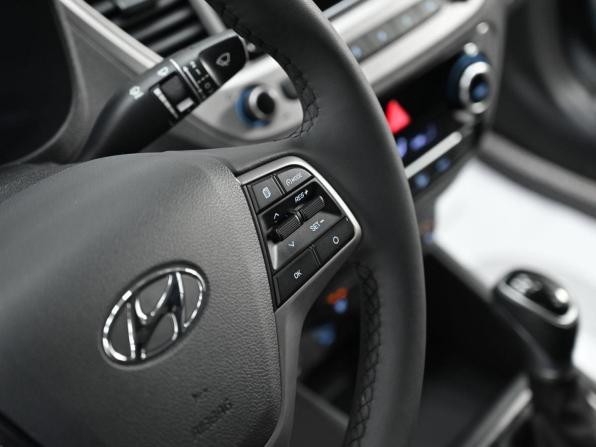 Hyundai Solaris II с пробегом 2019 года, цена 719 000 рублей, 77336 км, седан, Автокод Объявления