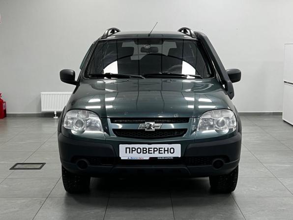 Chevrolet Niva I Рестайлинг с пробегом 2017 года, цена 730 000 рублей, 135650 км, внедорожник, Автокод Объявления