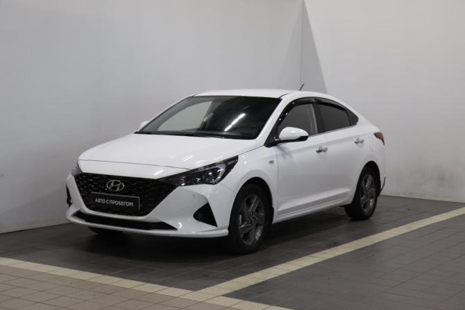 Hyundai Solaris II Рестайлинг с пробегом 2021 года, цена 1 654 000 рублей, 53118 км, седан, Автокод Объявления