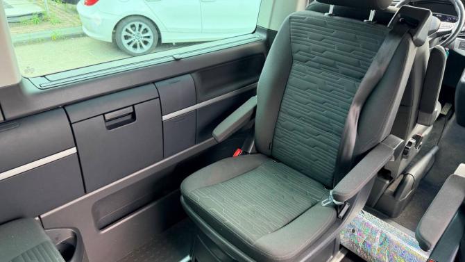 Volkswagen Multivan T6 Рестайлинг с пробегом 2021 года, цена 6 990 000 рублей, 75900 км, минивэн, Автокод Объявления