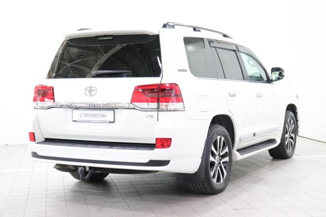 Toyota Land Cruiser 200 Series Рестайлинг 2 с пробегом 2019 года, цена 7 370 000 рублей, 220610 км, внедорожник, Автокод Объявления
