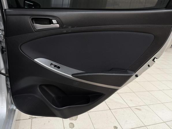 Hyundai Solaris I Рестайлинг с пробегом 2015 года, цена 858 000 рублей, 190344 км, седан, Автокод Объявления